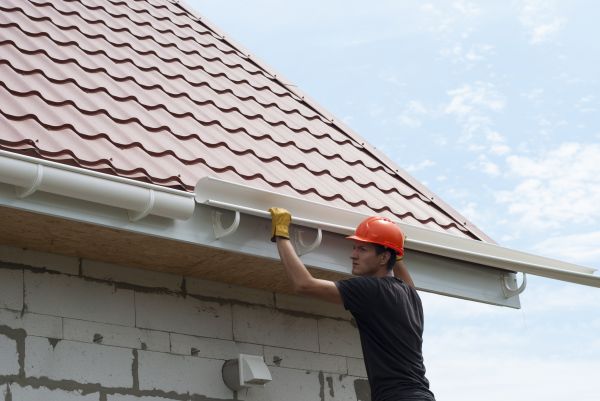 Rain Gutter Repair in Baytown