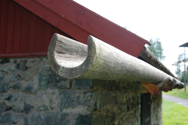 Wooden Gutter Repair in Baytown