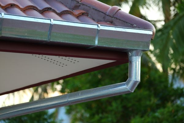Metal Gutter Repair in Baytown