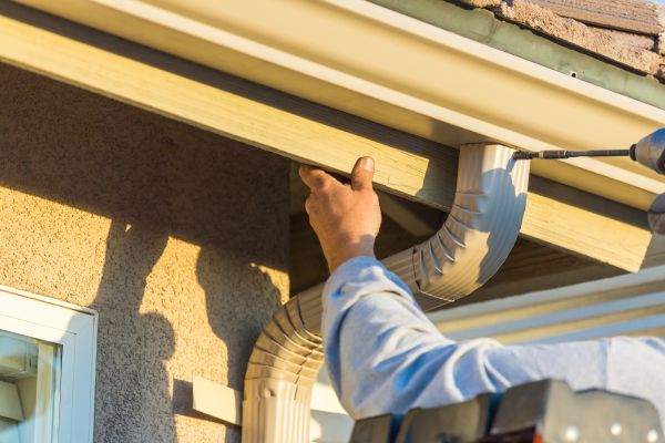 Aluminum Rain Gutter Service in Baytown
